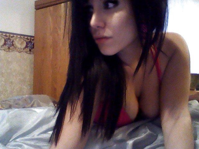 21P Black Hair big tits cutie