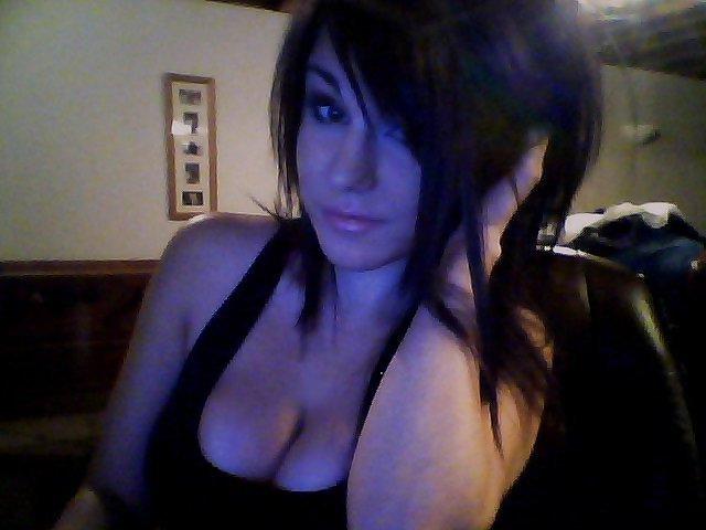 21P Black Hair big tits cutie