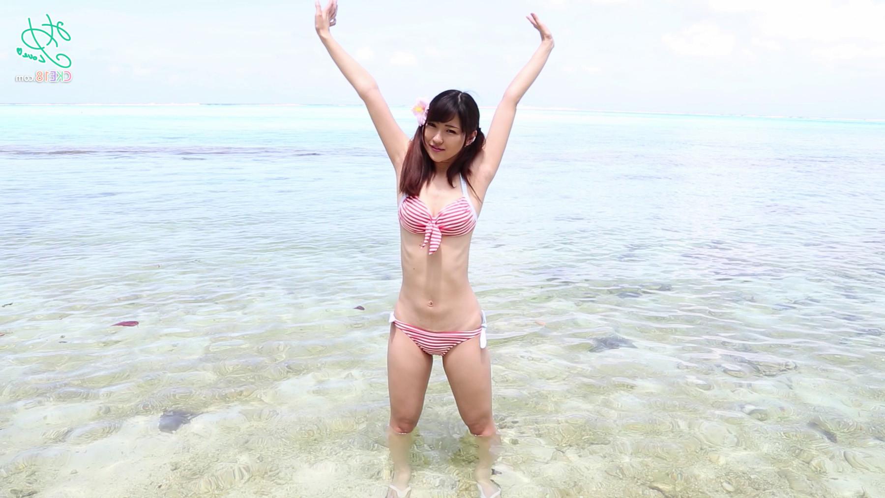 15P Japanese teen underwater pee