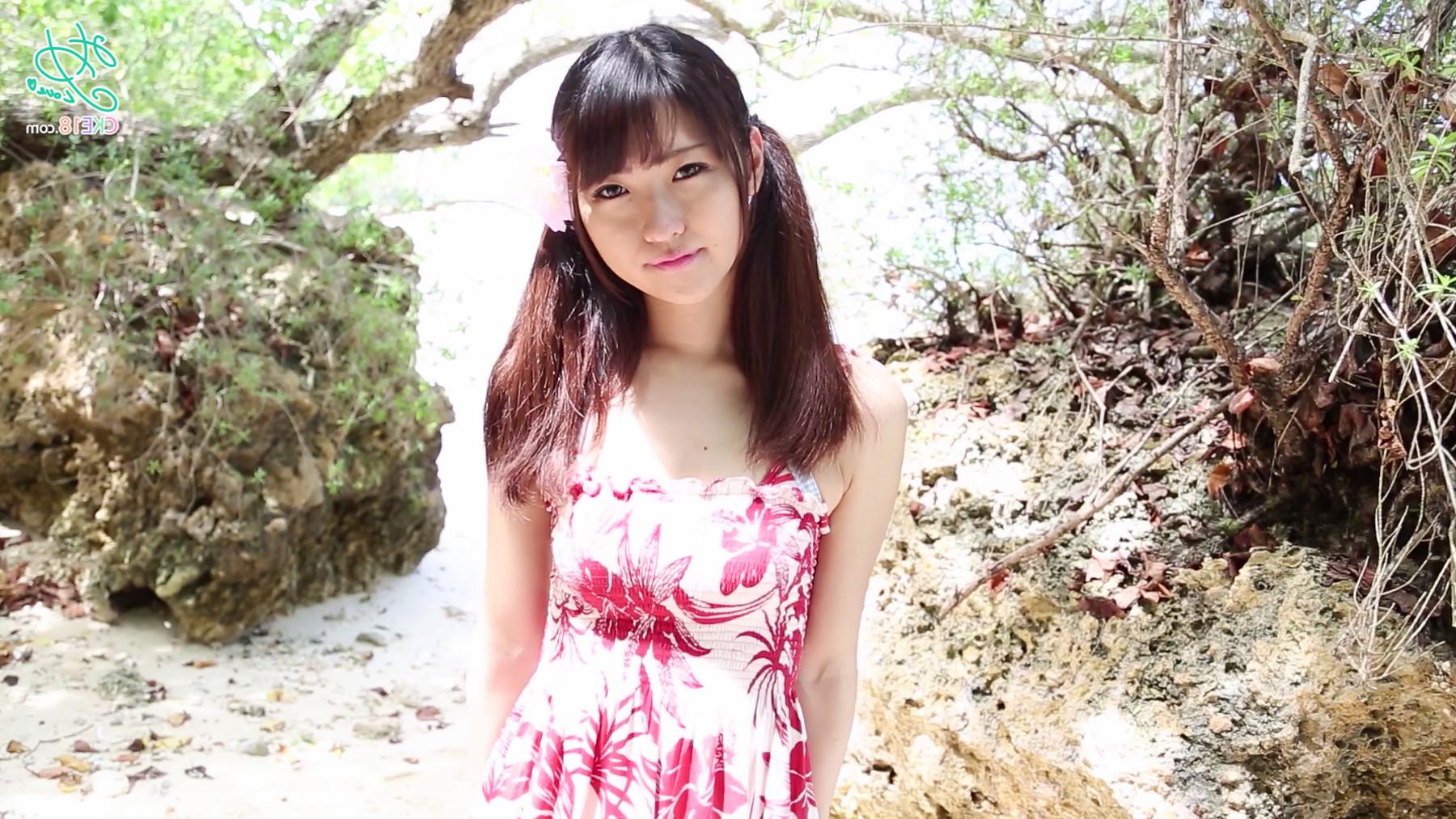 15P Japanese teen underwater pee
