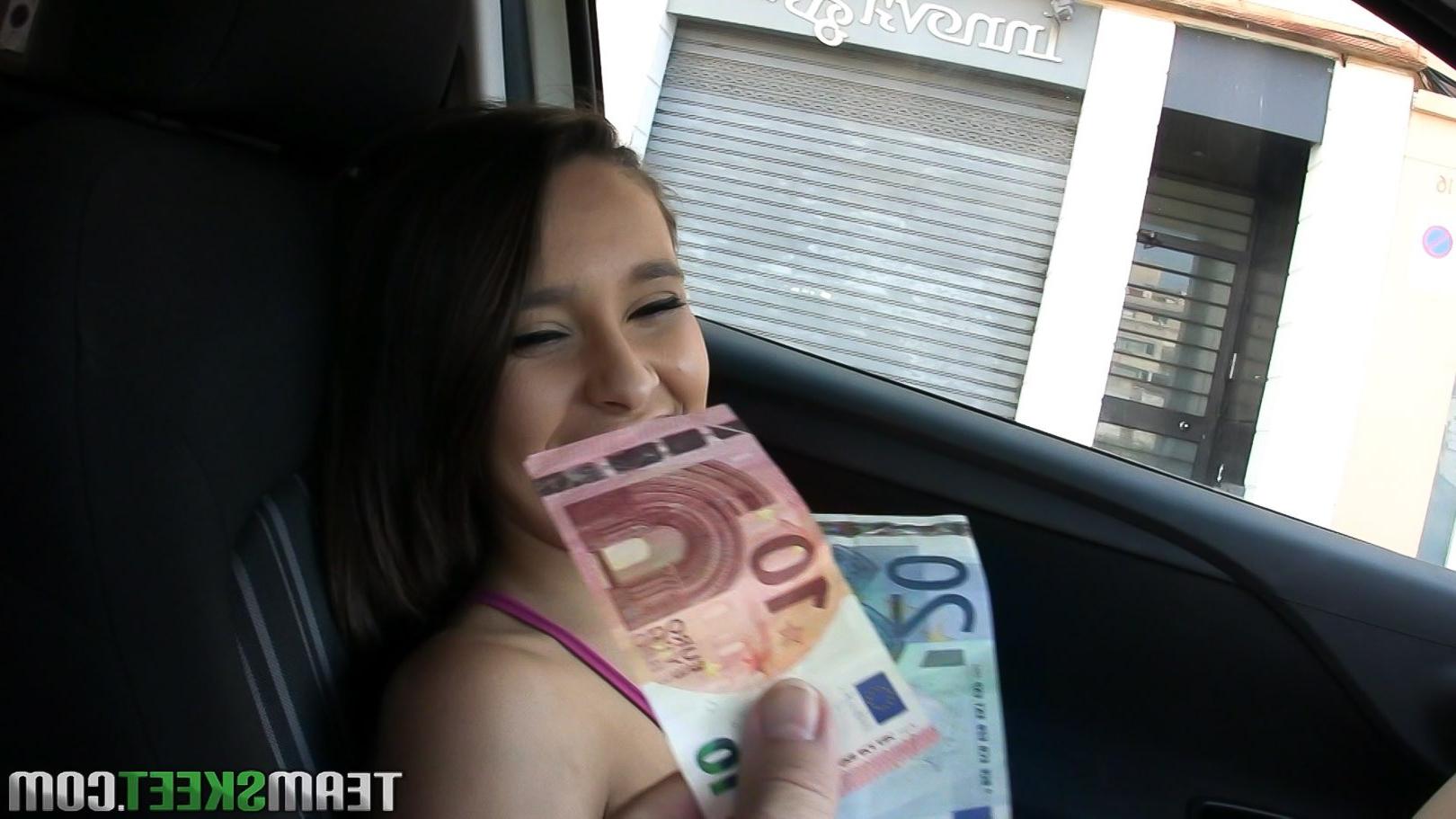 14P Nikki Litte sucks fucks and facials in public