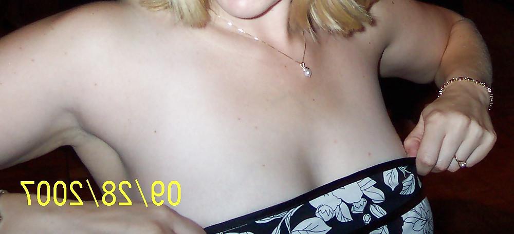 25P Friends' Cleavage
