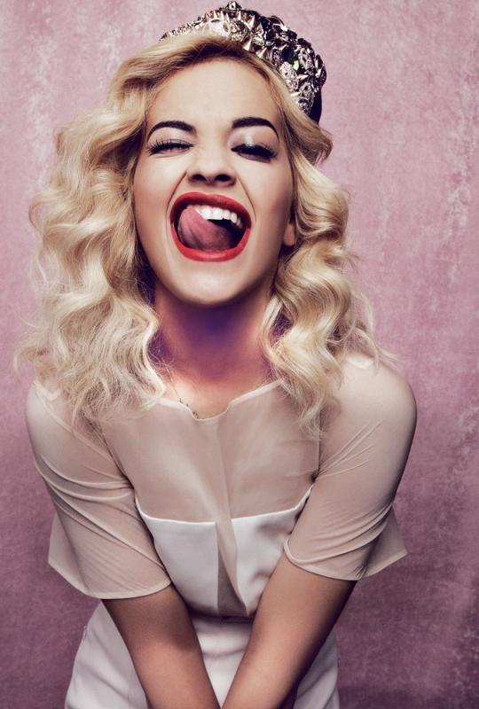 14P Tattooed UK Starlet Rita Ora in some sexy Studio Shots
