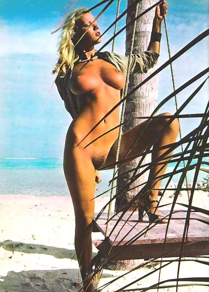 15P Brigitte Lahaie vintage XXX pics