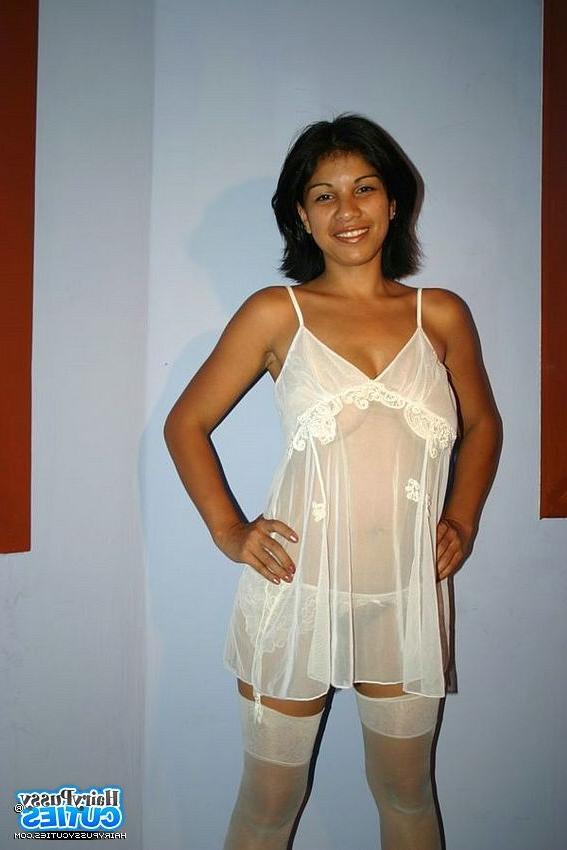 12P Latin Amateur Babe in Black And White Underwear 