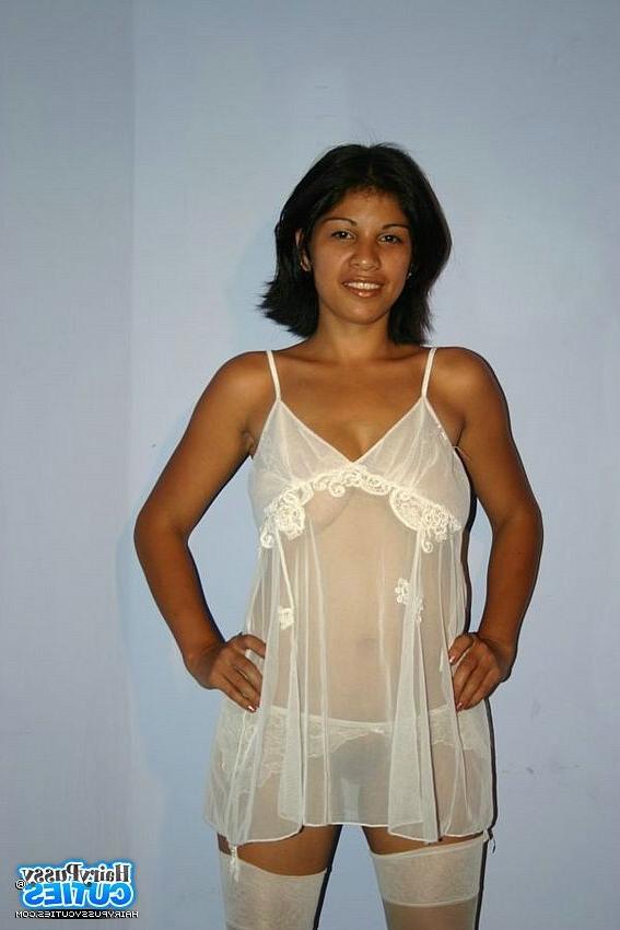12P Latin Amateur Babe in Black And White Underwear 