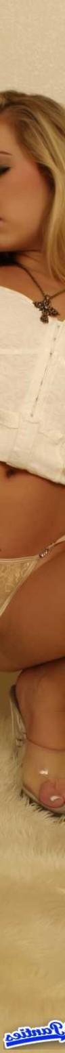 18P Peachez nude lace thong