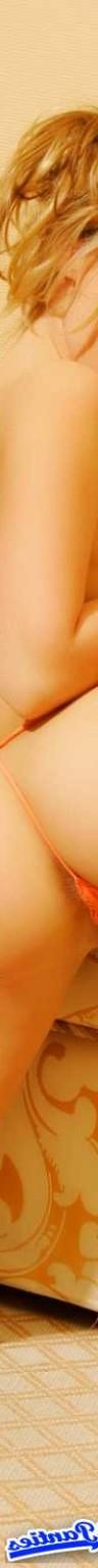 18P Peachez orange lace g string