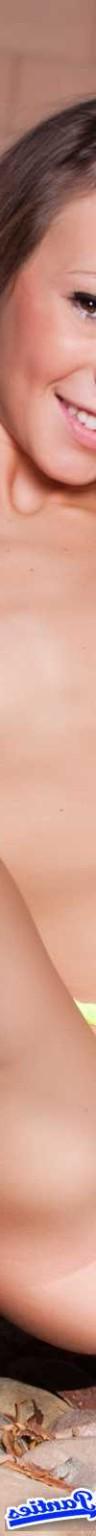 18P Kaydens lace panties outside