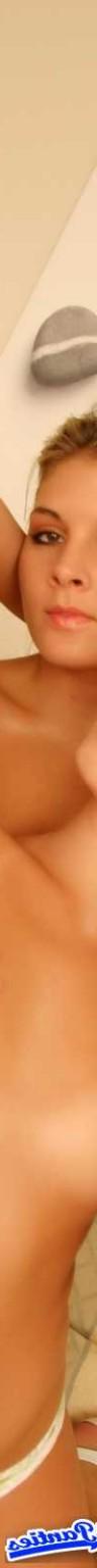18P Peachez and Naomi play in lace panties on the bed