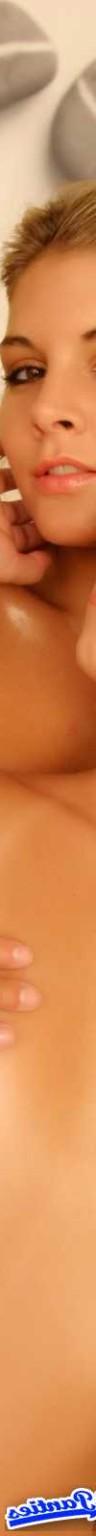18P Peachez and Naomi play in lace panties on the bed