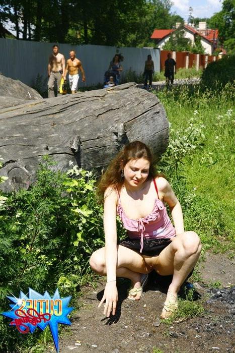 16P Fat-ass temptress lifts her skirt in public places