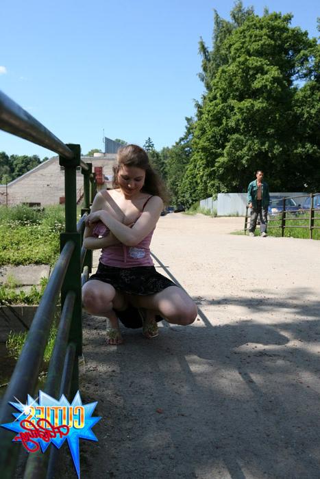 16P Fat-ass temptress lifts her skirt in public places