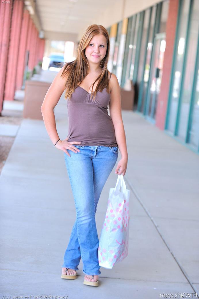 15P A hot natural eighteen teeny posing nude in public