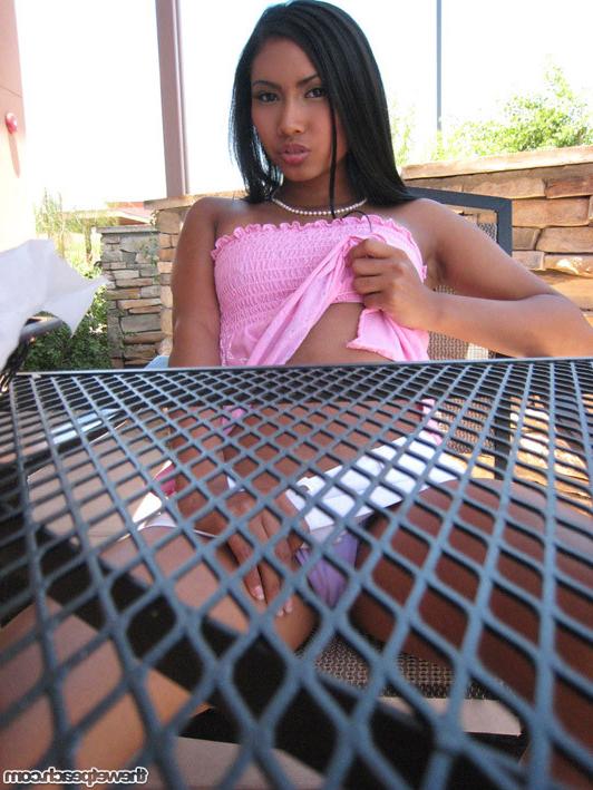 16P Candids of asian teen Alana flashing nude in public