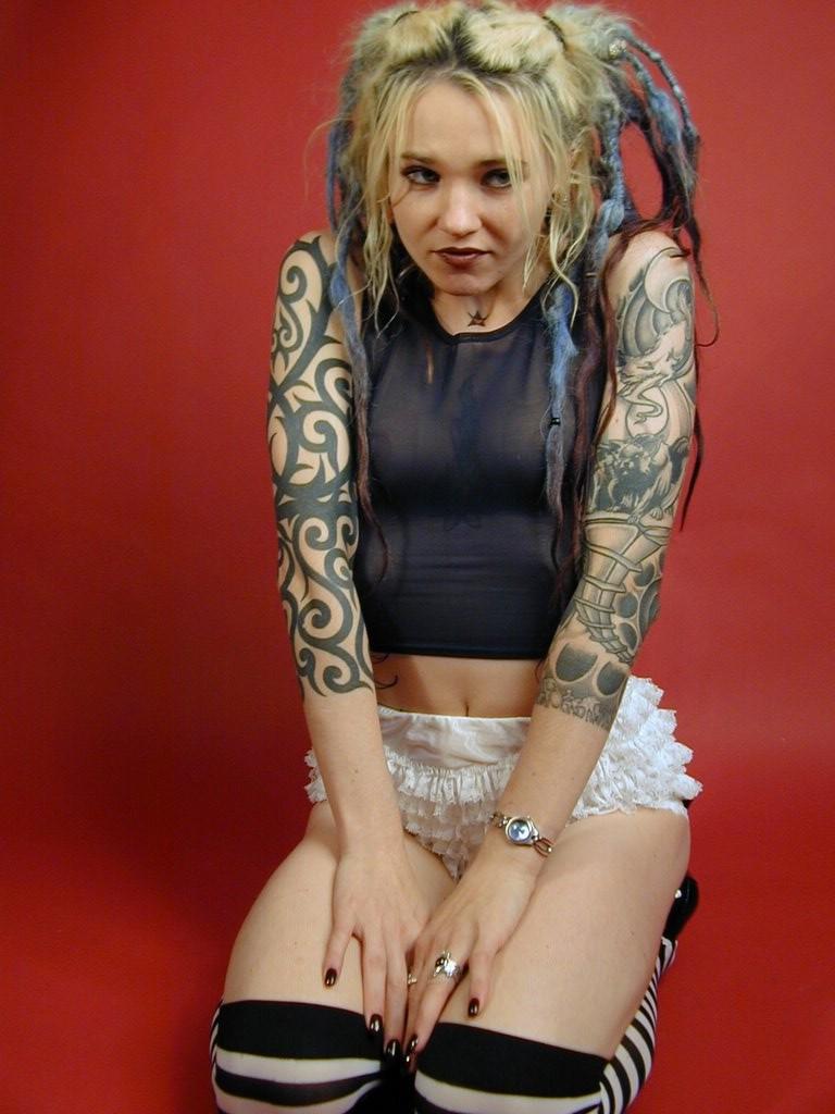 15P Cute gothic teen posing