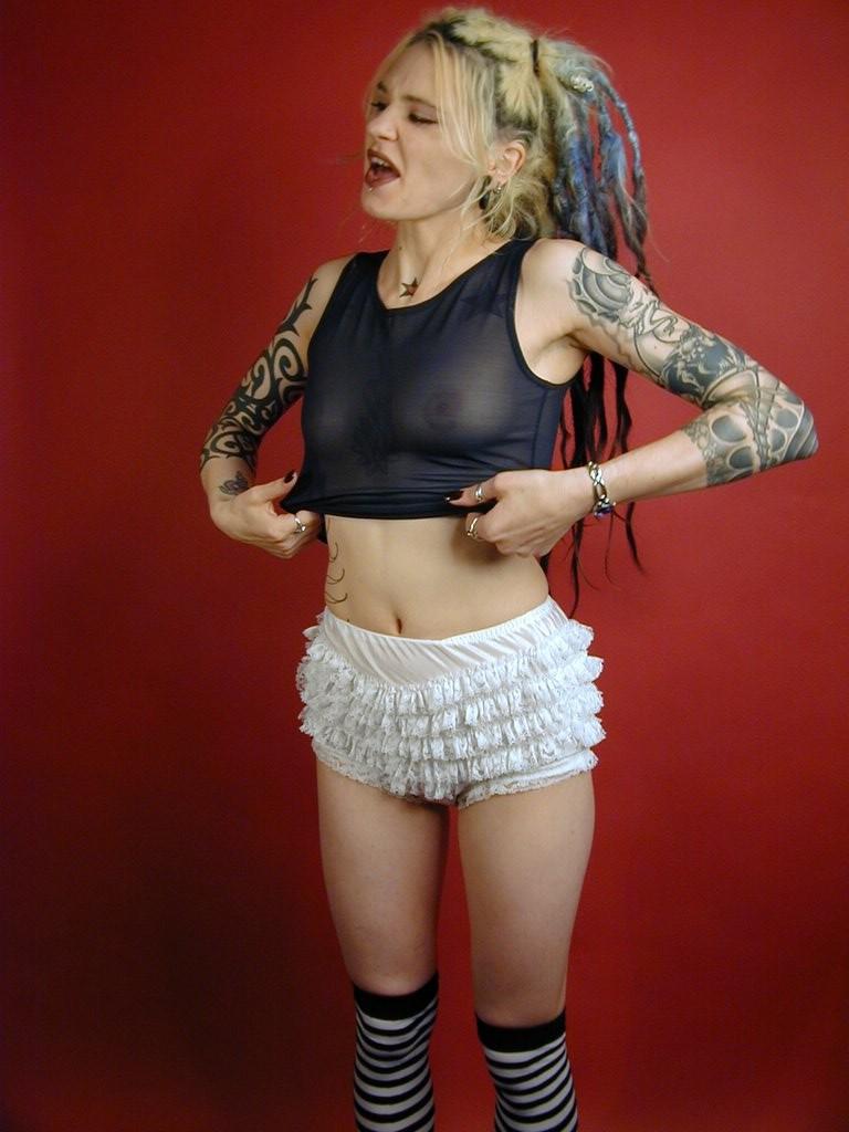 15P Cute gothic teen posing