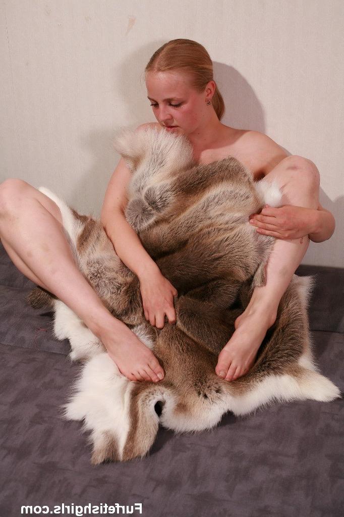 20P Sexy amateur enjoying her animal rug fur fetish