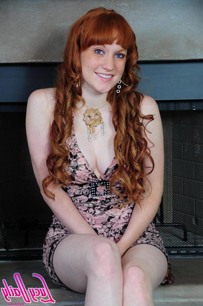 16P Pale redhead girl shows big tits