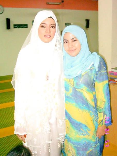 25P Hijab Asian Indo Girls