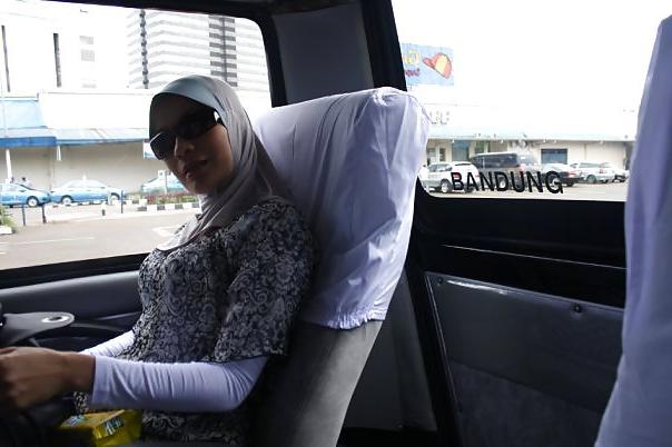25P Hijab Asian Indo Girls