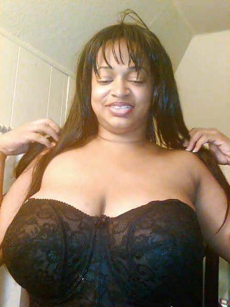 25P Nice Big Knockers