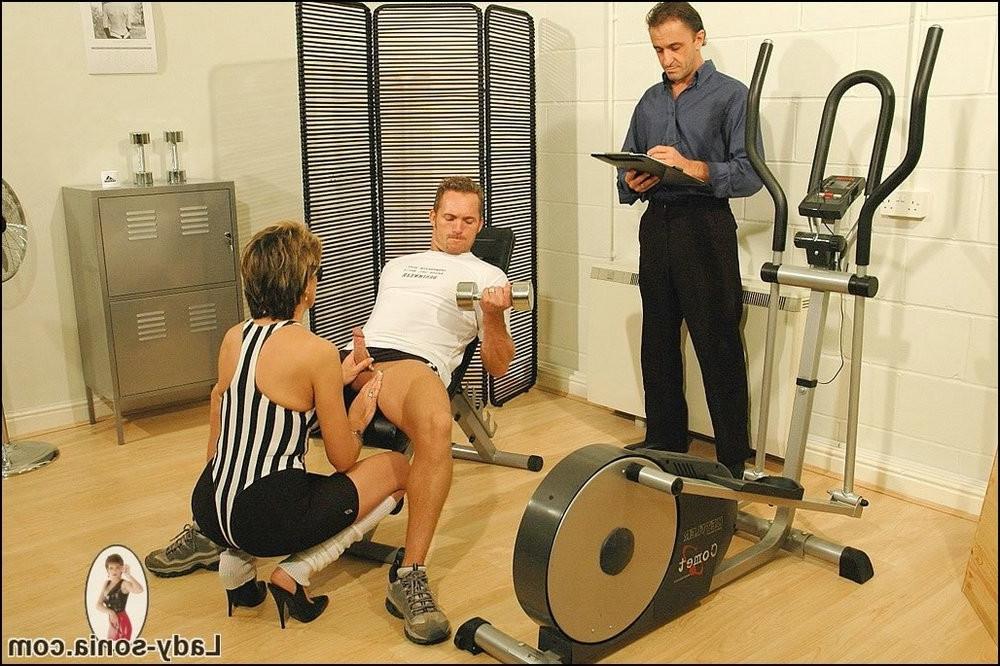 15P Kinky mature gym mistress Lady Sonia fucks