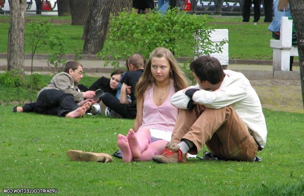12P Upskirt voyeur pictures made by pro hunters in public