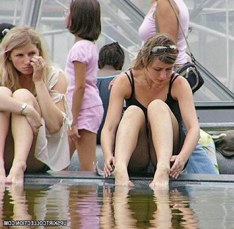 12P Upskirt voyeur pictures made by pro hunters in public