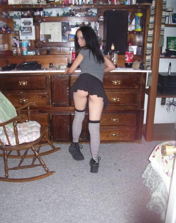 14P Babes' in golfs upskirt views get voyeured