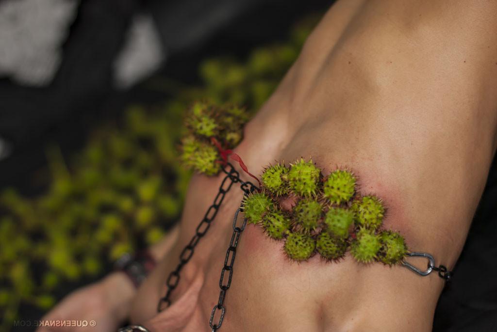 16P extreme pussy insertions