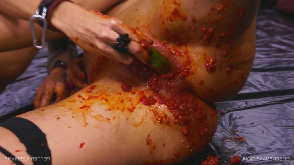 16P Glamorous wam lesbians having wet and messy fun