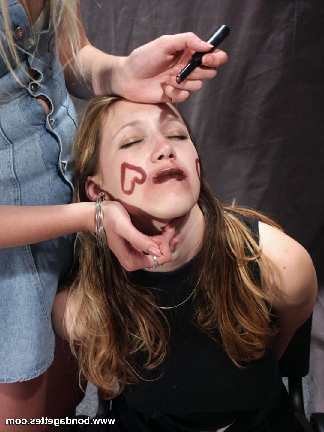 16P Amateur subbie Isanne is bound up by her cruel Mistress and then