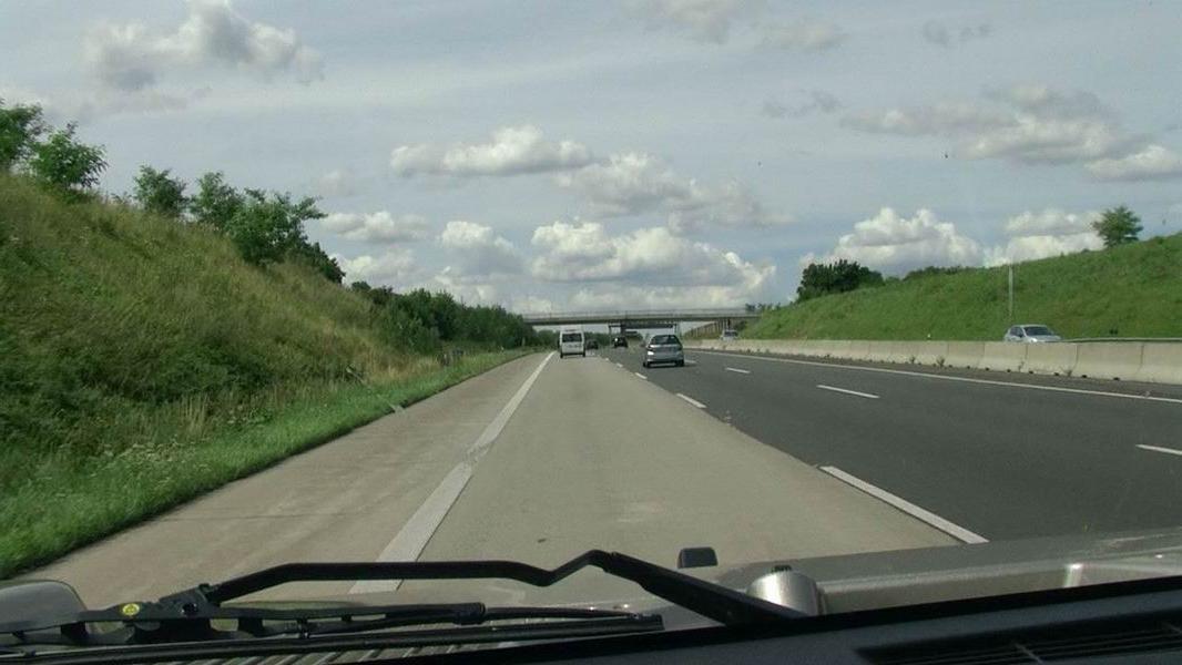 15P mature toying on the road while squirting