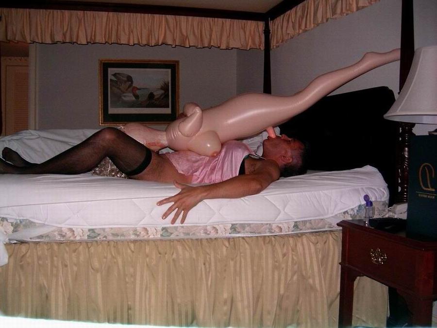 18P Real doll gets fucked by kinky guy