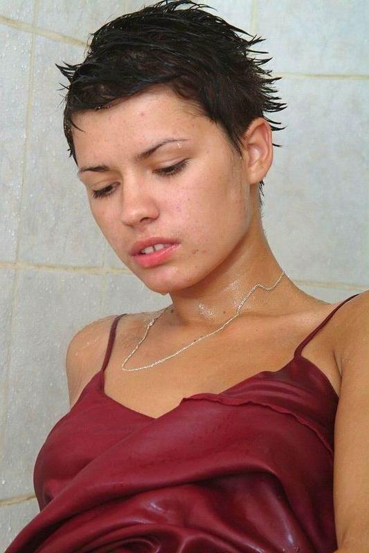 15P Hot teen takes cucumber and gets off
