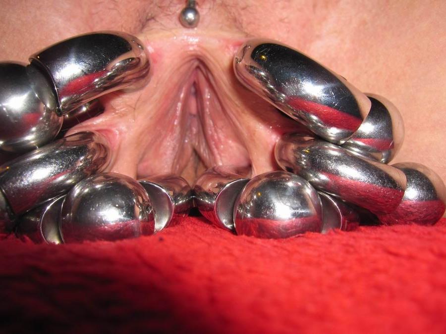 16P Extreme tattoo and piercing