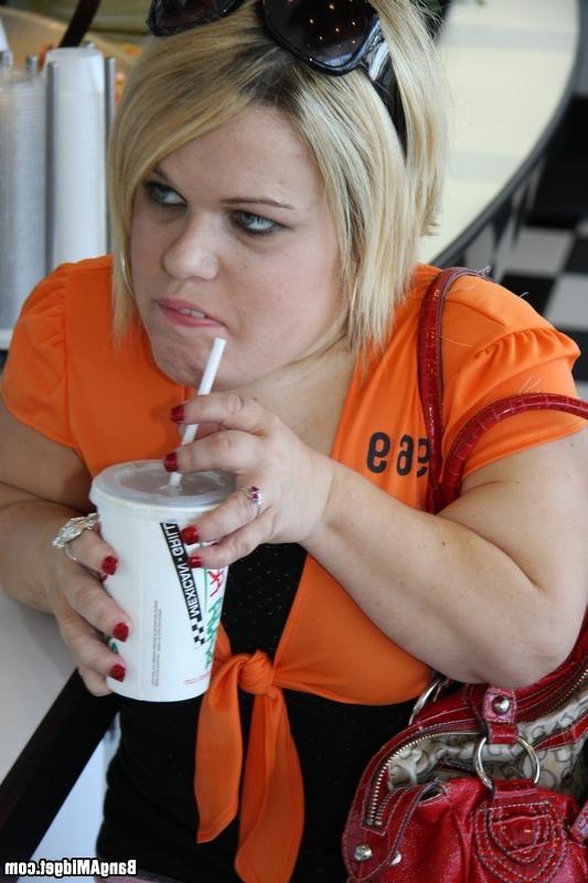 15P Midget Stella Marie Takes A Fast Ride