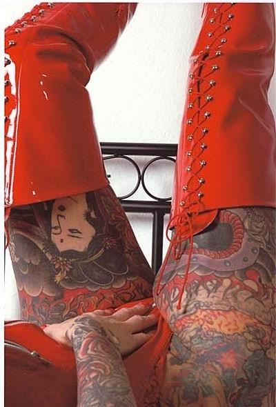 13P Extreme tattoo and piercing