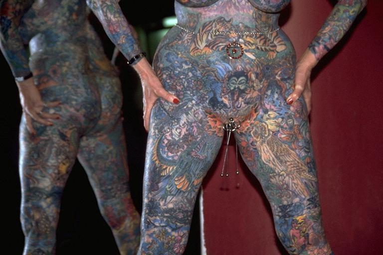 15P Extreme tattoo and piercing