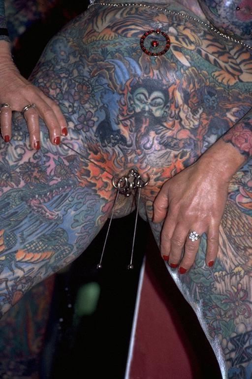 15P Extreme tattoo and piercing