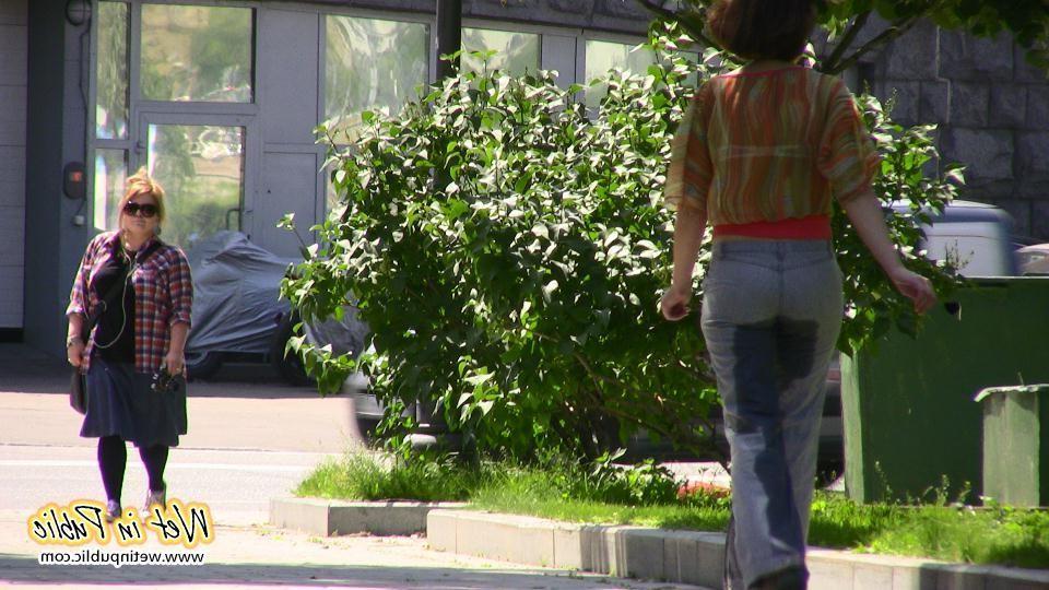 14P Pretty lady pees right through her jeans making them all wet and smelly