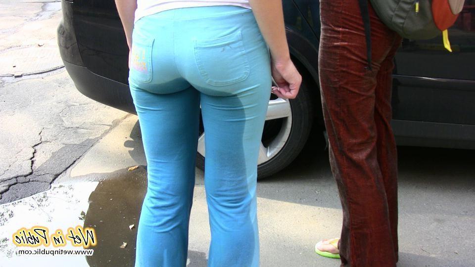 16P Two traveling girlfriends can't find the toilet and pee their pants