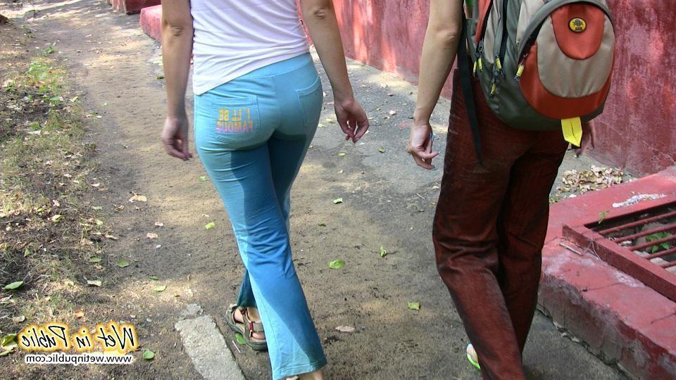 16P Two traveling girlfriends can't find the toilet and pee their pants