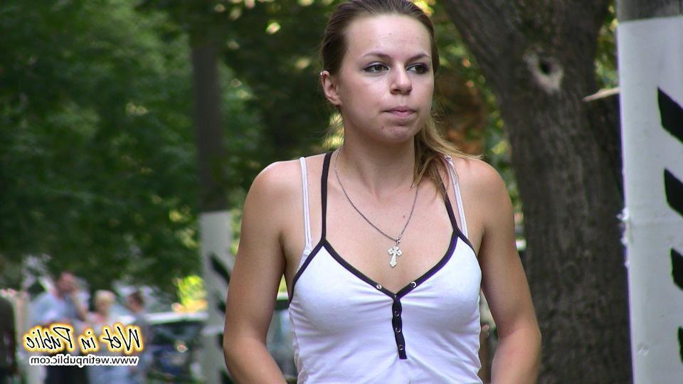 16P This gal drank too much and ends up desperately wetting her sexy jeans