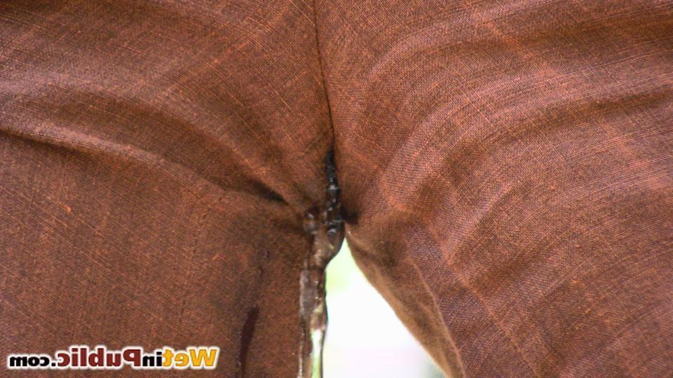 14P Blonde chick wets herself and leaves a puddle of piss on a sidewalk