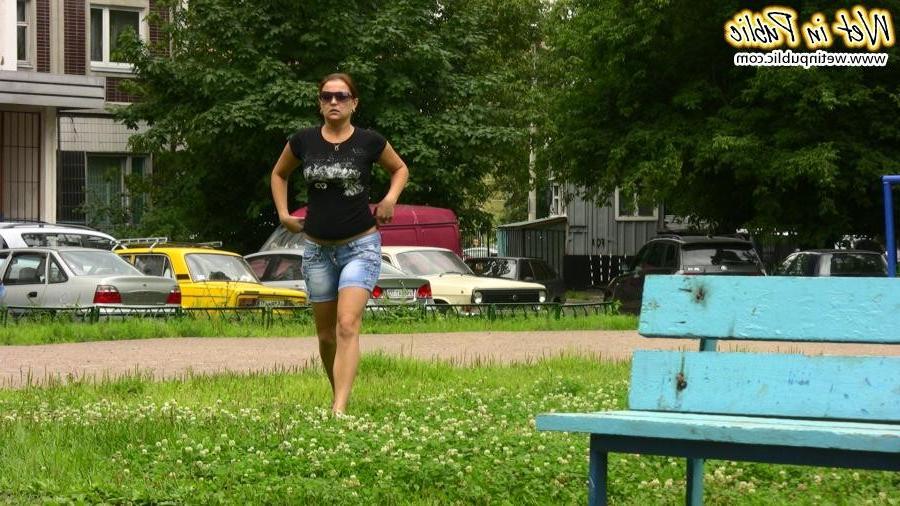 15P Curvy bitchie in the jean shorts pissed herself confusedly on a bench