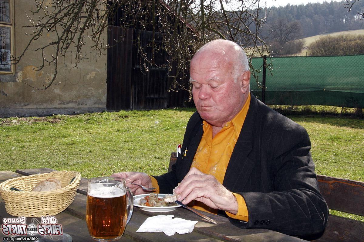 12P Eighty year old grandpa seduces a cute teenage waitress