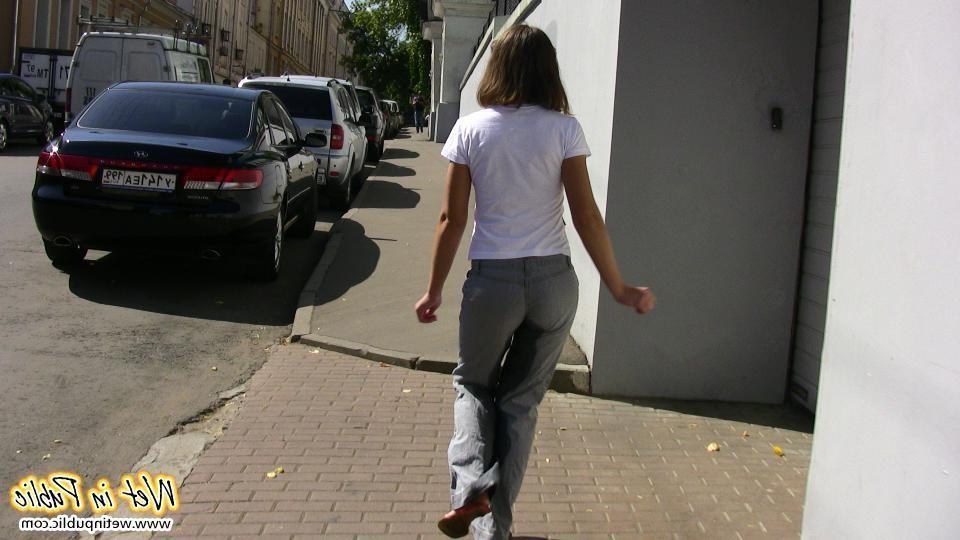 12P Perplexed babe in gray jeans who turned suddenly into a pee-wet slut