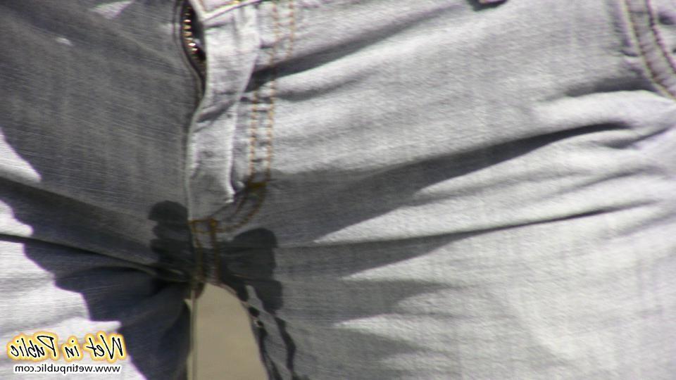 12P Perplexed babe in gray jeans who turned suddenly into a pee-wet slut